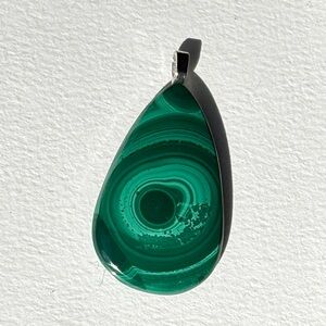 Elegant Green Malachite Pendant Necklace